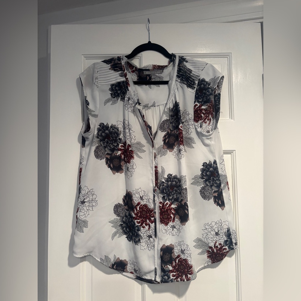 White lightweight blouse with flower print